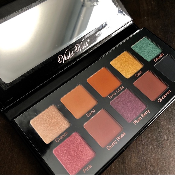 Violet Voss Essentials Eyeshadow Palette - Picture 2 of 2